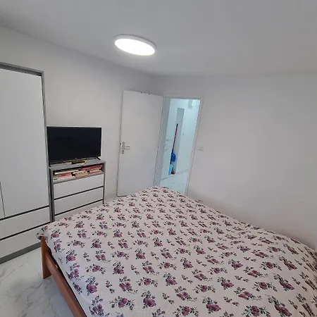 Komfortables In Und Nur 500 Meter Zum Mit Privater Terrasse Lejlighed *