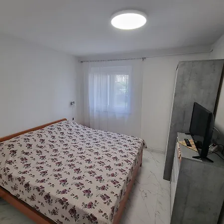 Apartment Komfortables In Und Nur 500 Meter Zum Mit Privater Terrasse