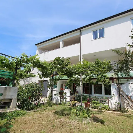 Komfortables In Und Nur 500 Meter Zum Mit Privater Terrasse Lejlighed *