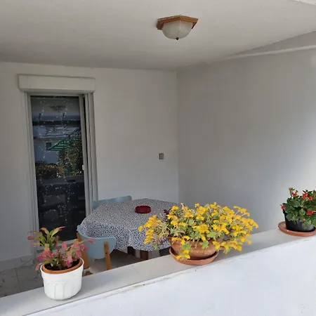 Komfortables In Und Nur 500 Meter Zum Mit Privater Terrasse *
