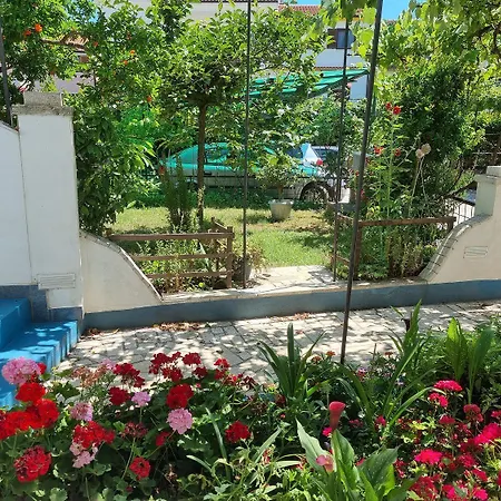 Komfortables In Und Nur 500 Meter Zum Mit Privater Terrasse * Rovinj